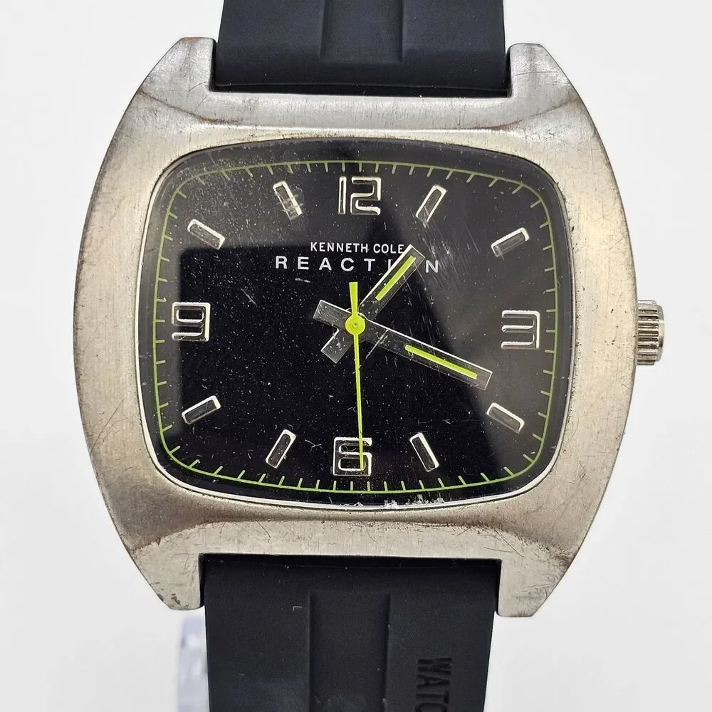 Kenneth Cole Reaction Men's Watch 42mm Black Dial New Plastic‎ Bands New Battery